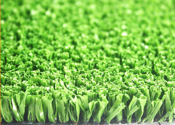 China Alto densidade resistente UV artificial do verde de grama do tênis multifuncional dos esportes fornecedor
