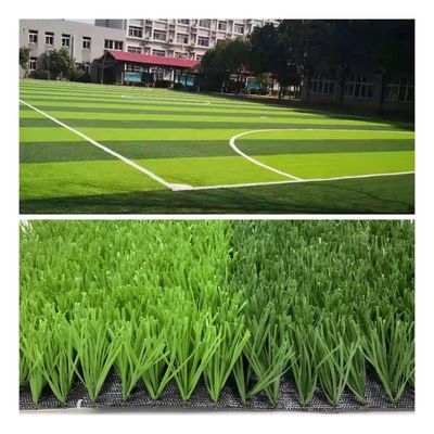 Pontos resistentes UV da grama artificial sintética do relvado do futebol 165/m